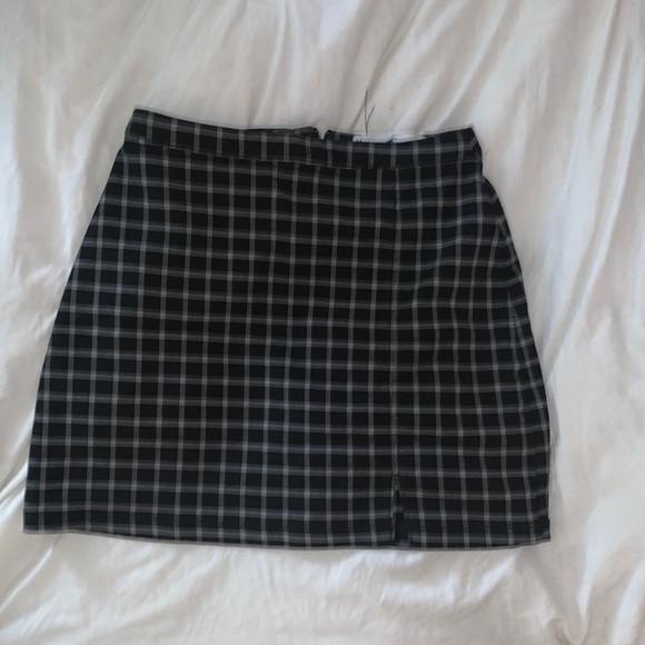 Hollister Dresses & Skirts - Hollister ultra High-rise plaid skirt